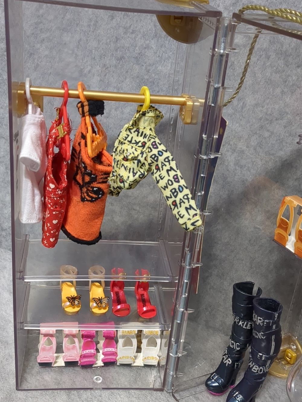 Rainbow High Deluxe Fashion Closet Clothes Shoes Accessories Lot - Picture 7 of 15